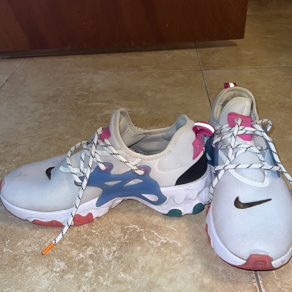 Nike React Presto - Picture 4 of 5